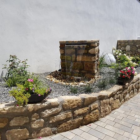 Winzerhof Lentsch Apartment Jois Exterior foto